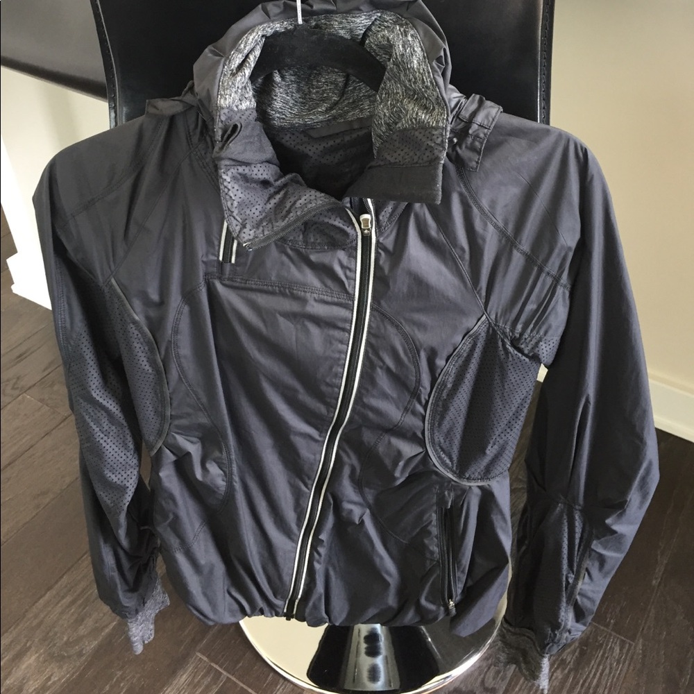Lululemon size 2 jacket